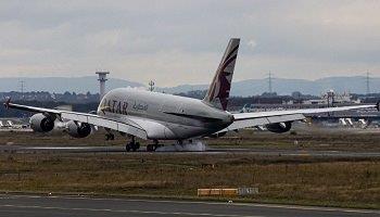 Qatar Airlines flight landing