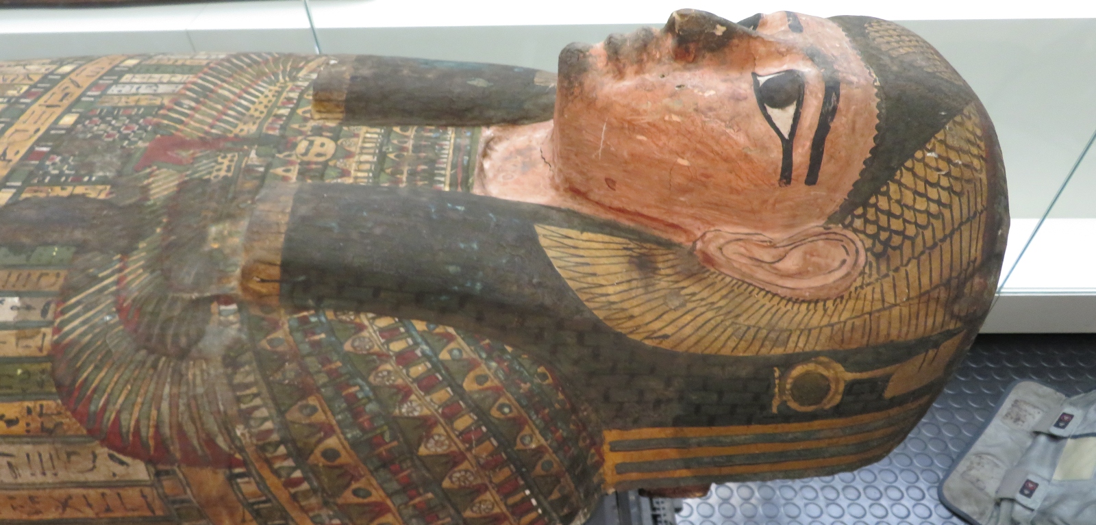 Decorated head and shoulders of Mummy Takabuti  